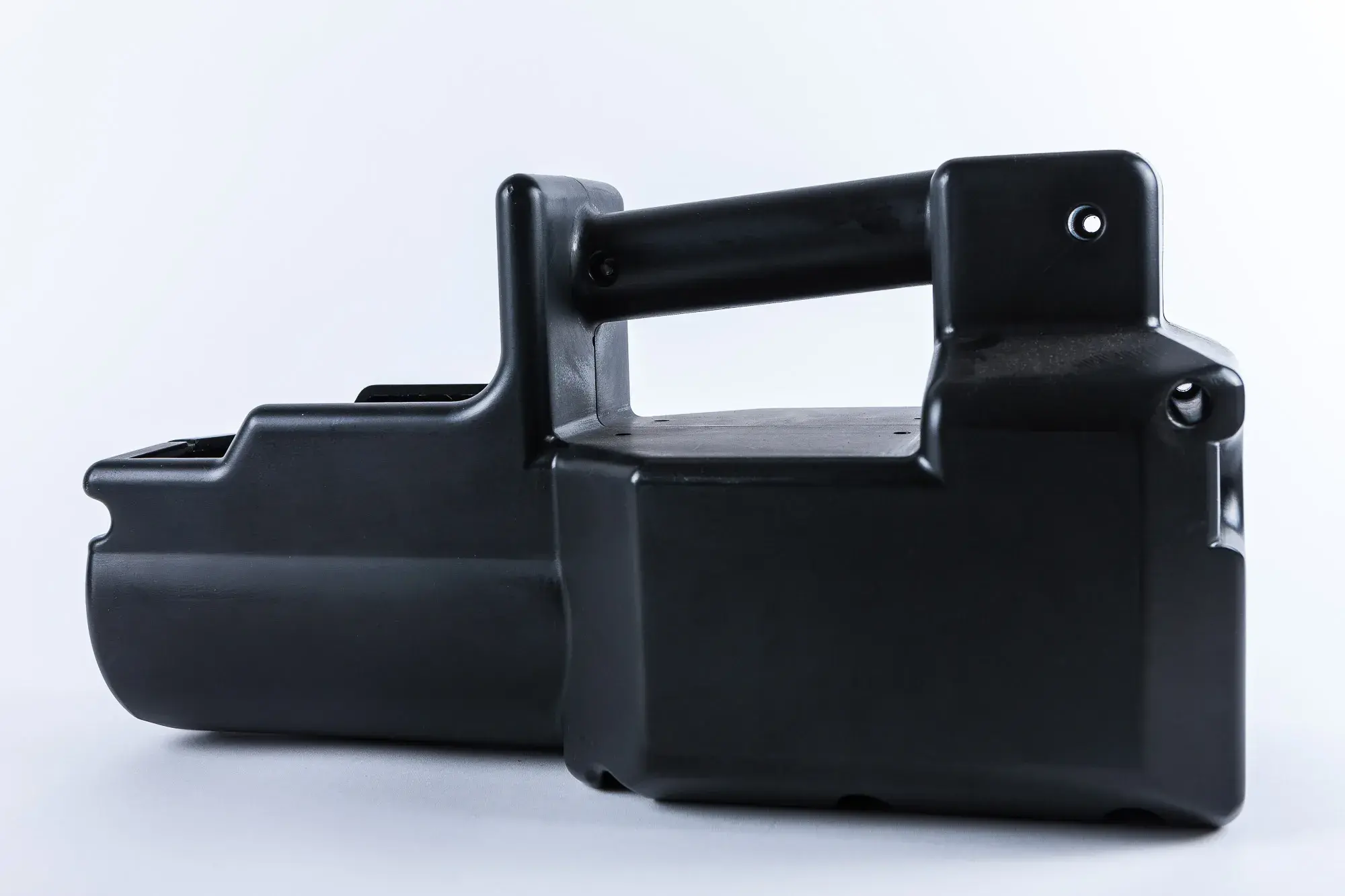 Pièces résistantes fabriquées par moulage RIM